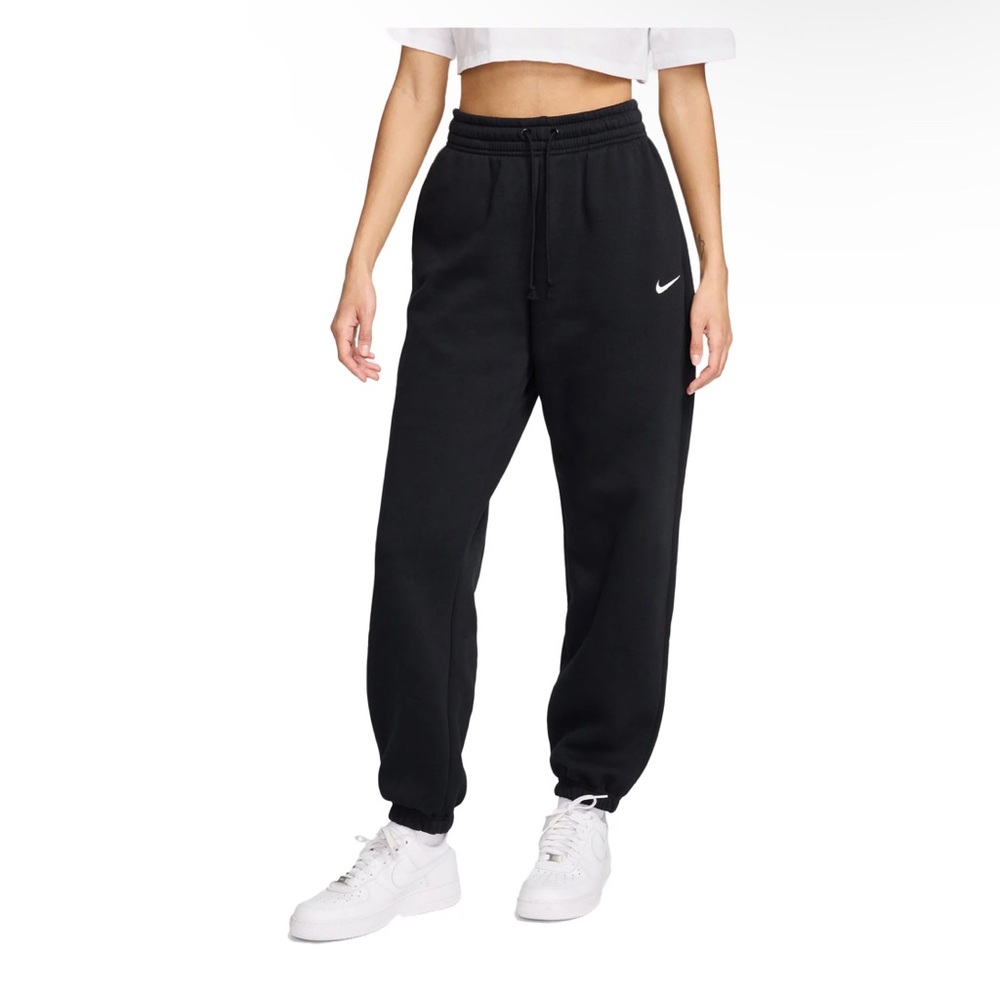 Black Nike Women's Sportswear Phoenix Fleece High-Waisted Oversized Sweatpants.S